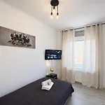 Business I 6 Einzelbetten I 2 Baeder I Smart Tv * אניגרלו